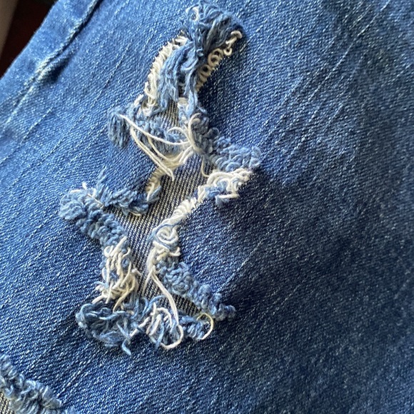 Levi’s High Waisted Shorts DIY - Picture 6 of 7